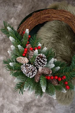 Clearance ohgreen Frosted berry grapevine wreath d41cm